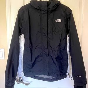 Women’s The North Face HyVent Rain Jacket